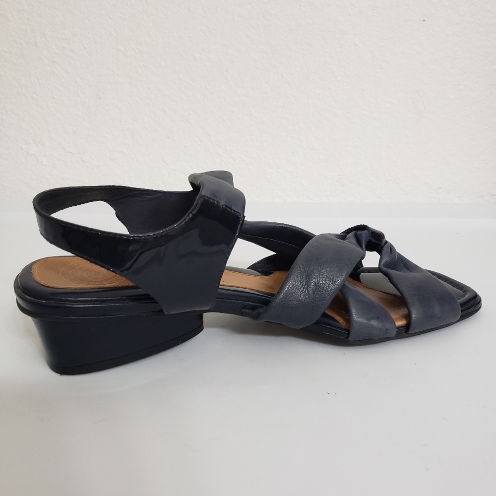 #Nurture Shaker Women Soft Dark Navy Leather Dress Sandals - Picture 14 of 16
